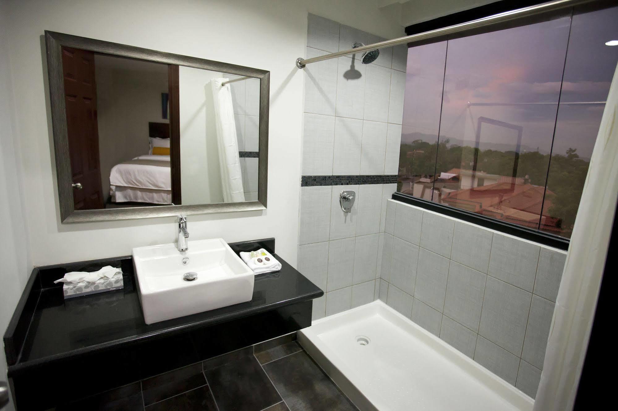 Hotel Los Andes San Pedro Sula Bagian luar foto